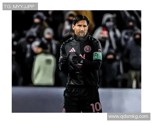 古蒂足球明星魅力尽显精美iPhone壁纸带你领略球场风采