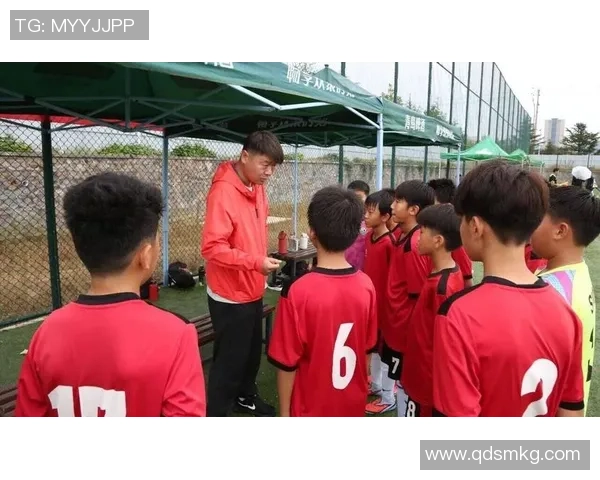 威海足球明星排行榜揭晓前十名球员实力与成就分析 威海足球明星排行榜揭晓前十名球员实力与成就分析